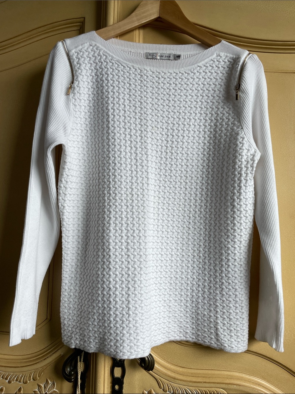 Textured White Crewneck Sweater with Shoulder Zippers